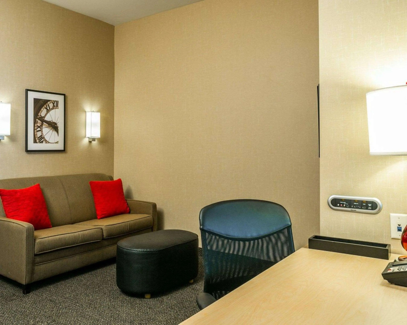 Cambria Hotel Denver International Airport