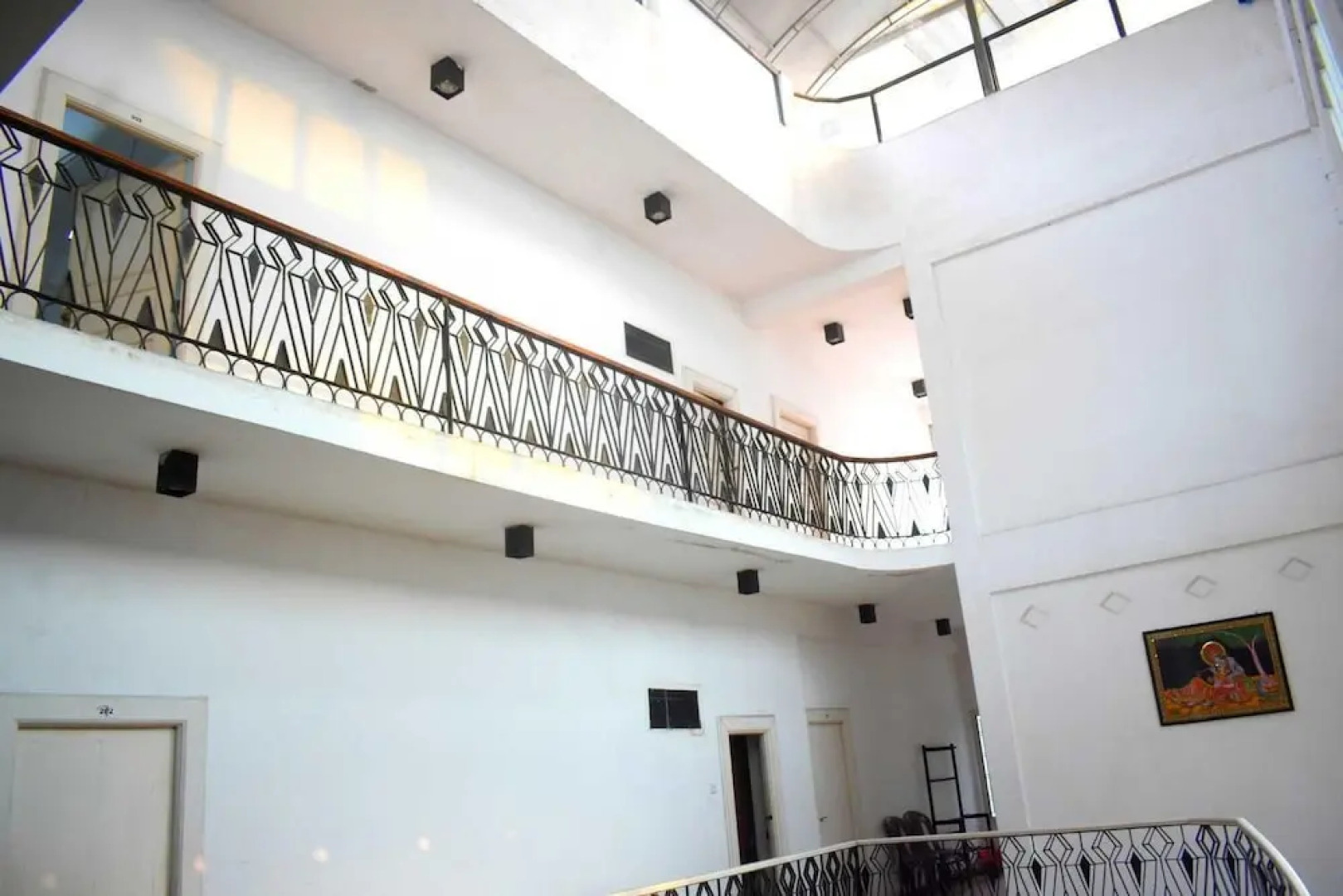 Cosy Hotel And Restaurant