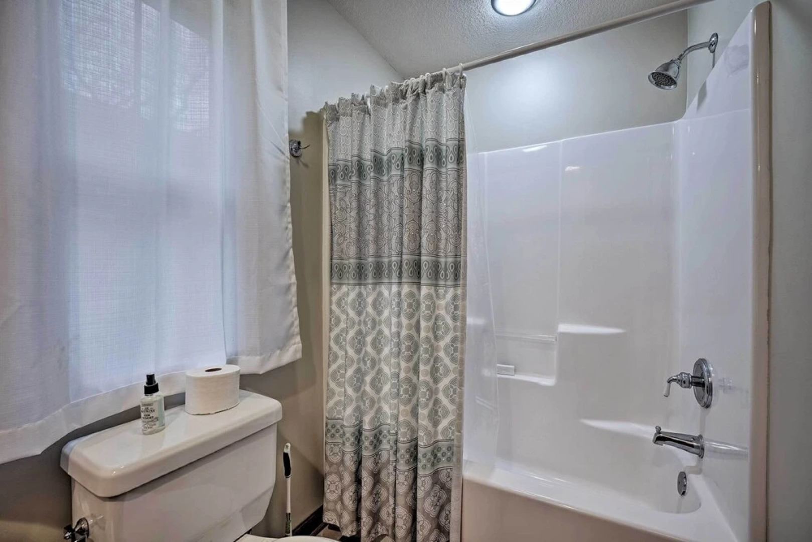 Lake Michigan Waterfront Home: 1 Mile to Downtown!