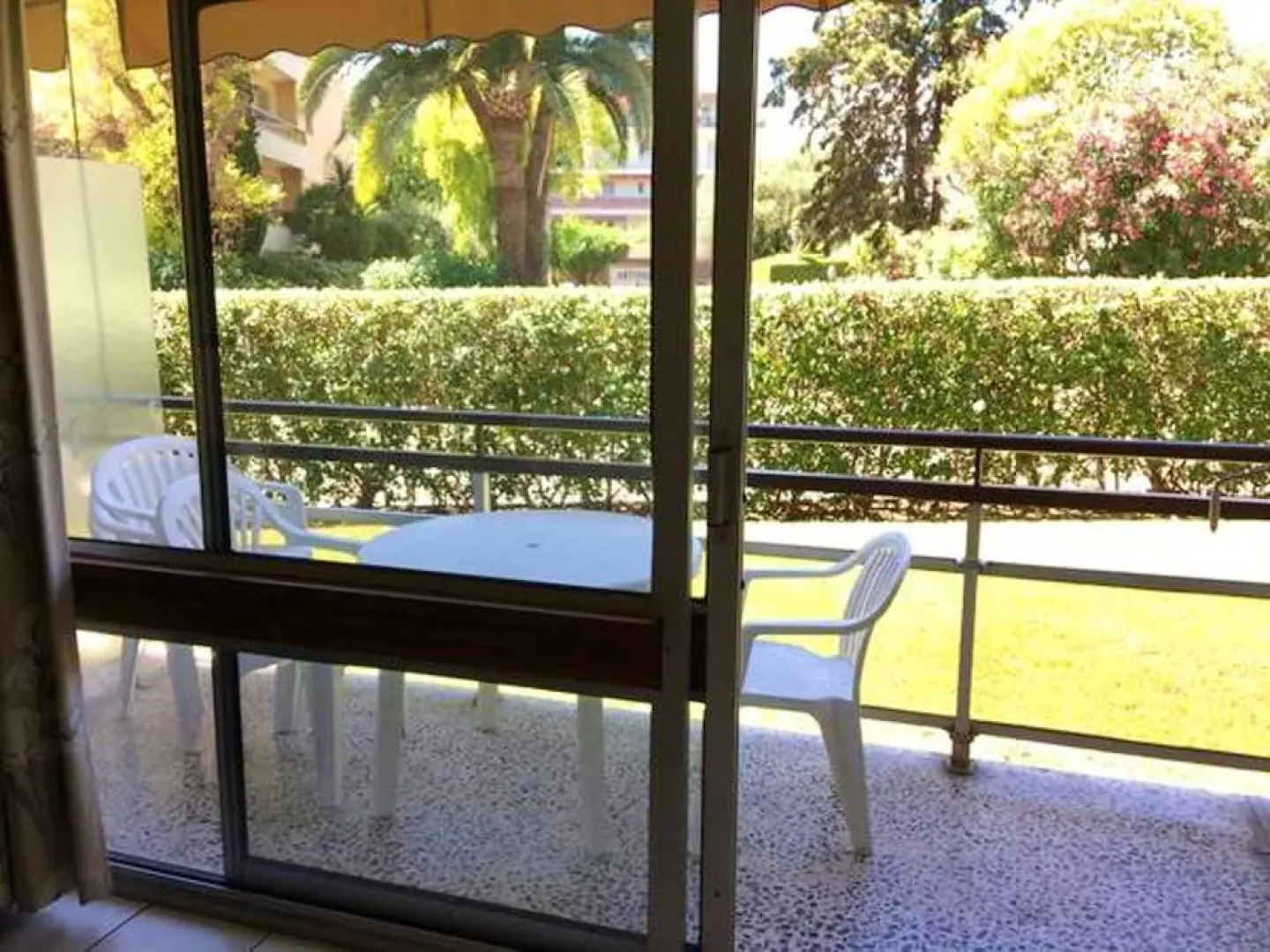 Studio in Saint-laurent-du-var, With Pool Access, Enclosed Garden and