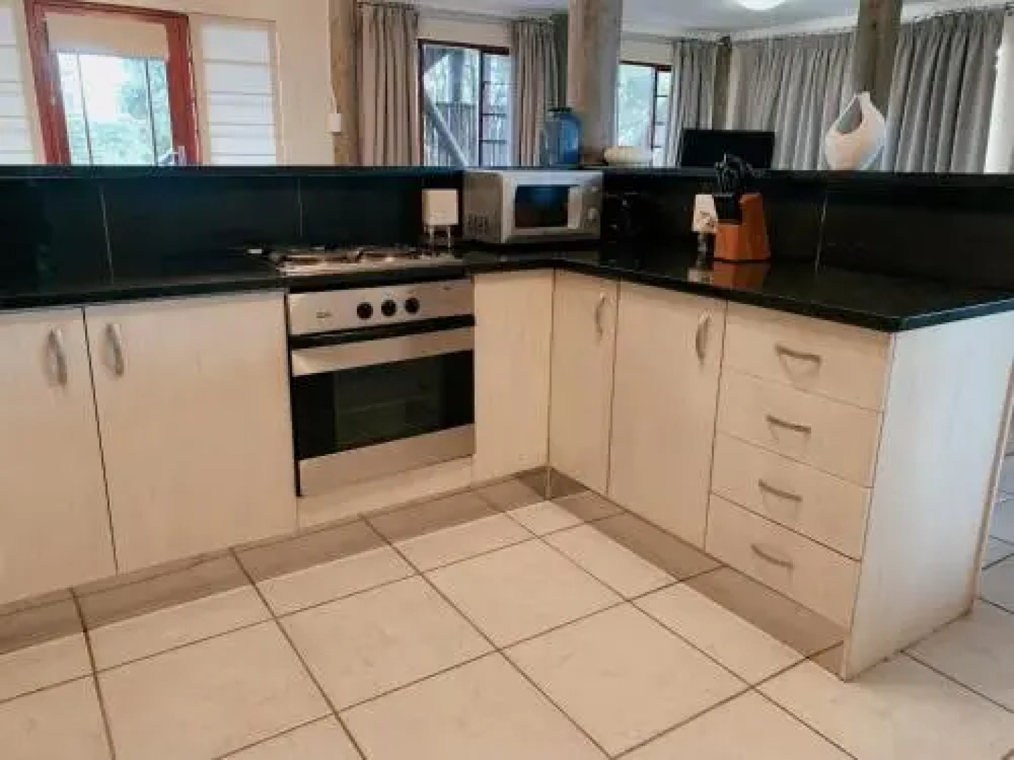 Oyster Kaya At Oyster Bay