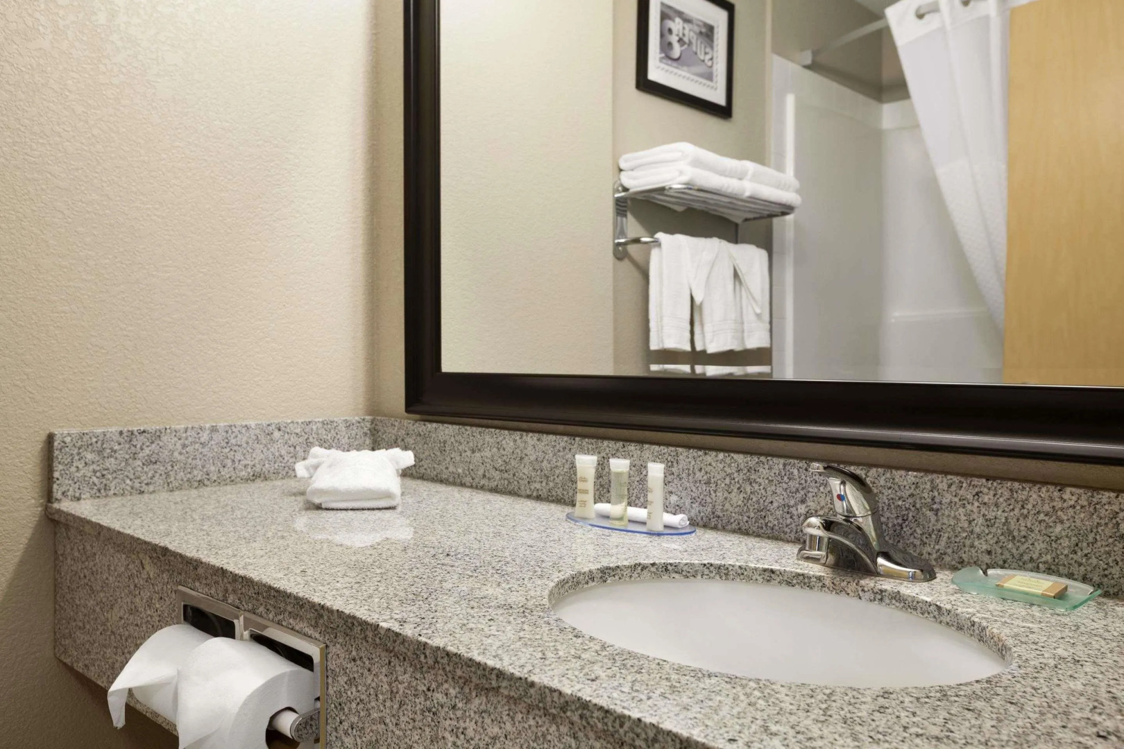 Home Inn and Suites Lloydminster