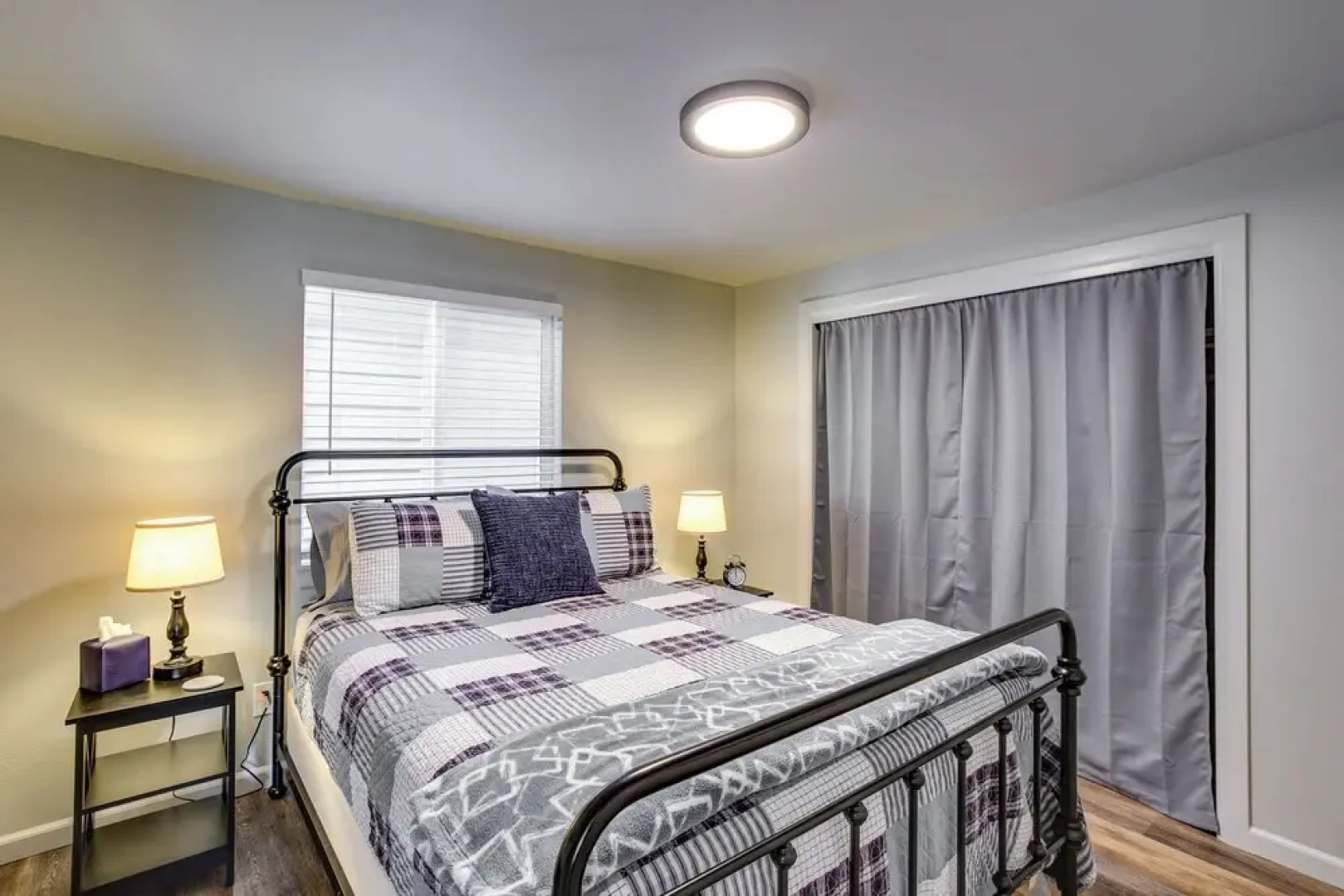 Well-equipped Buckley Apartment: 24 Mi to Tacoma!