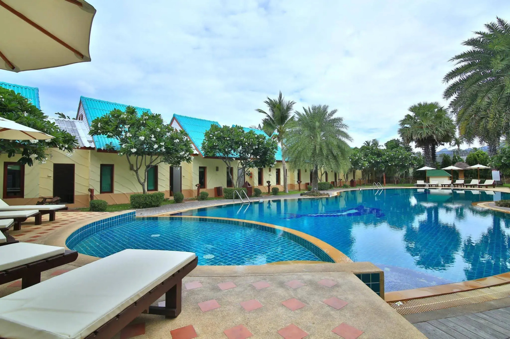 The Green Beach Resort