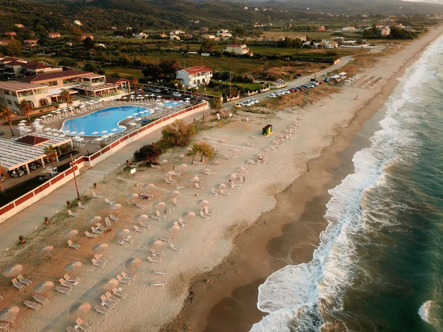 Almуros Beach Resort and Spa