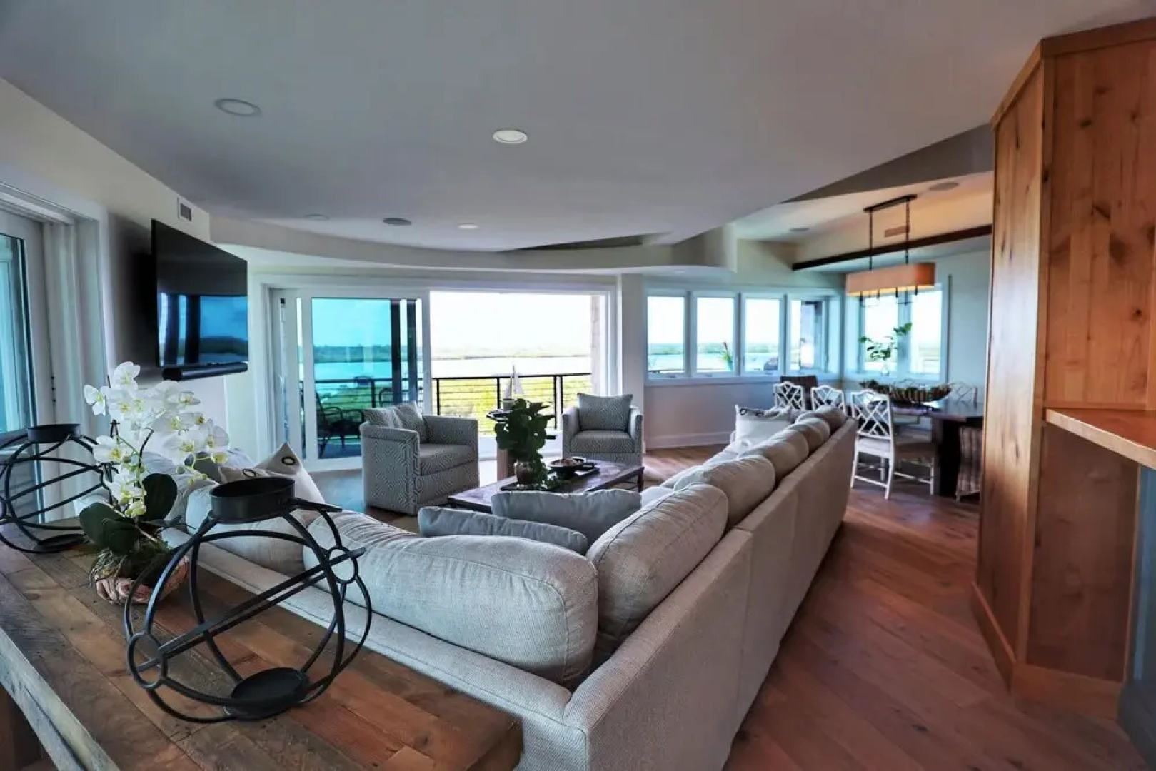 Enjoy the Best Time of the Year in Florida at Redfish Dance Riverfront Pool Home With Dock - 6958t