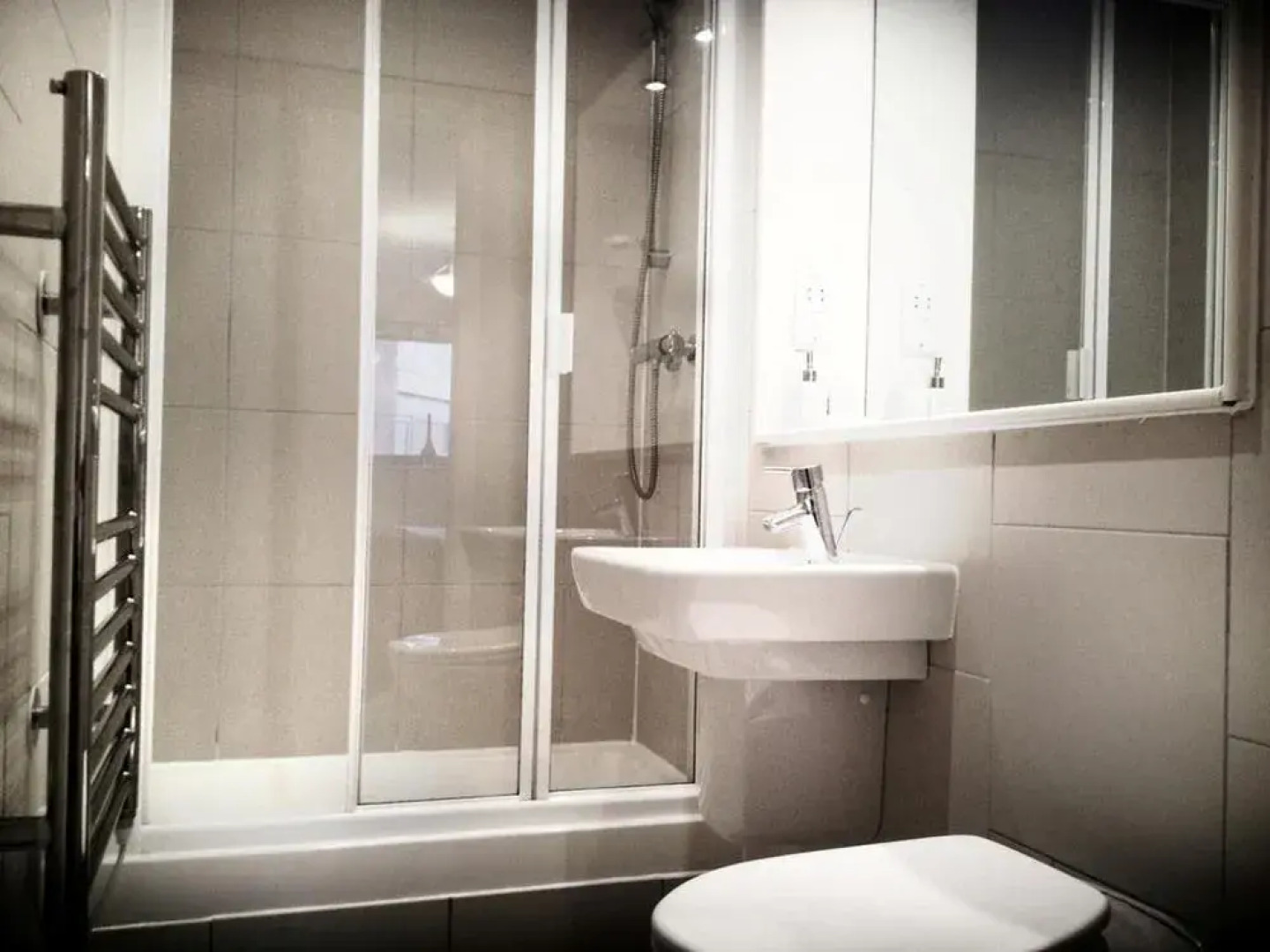 Alexander Apartments Limesquare