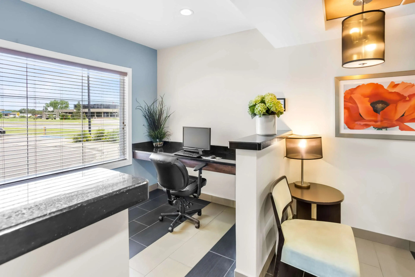 Best Western Thompson Hotel & Suites