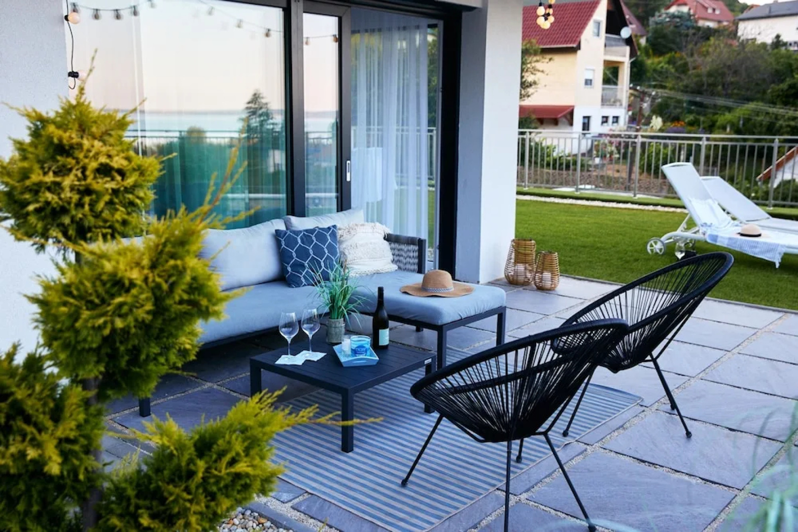 Lake Spirit Boutique Apartments