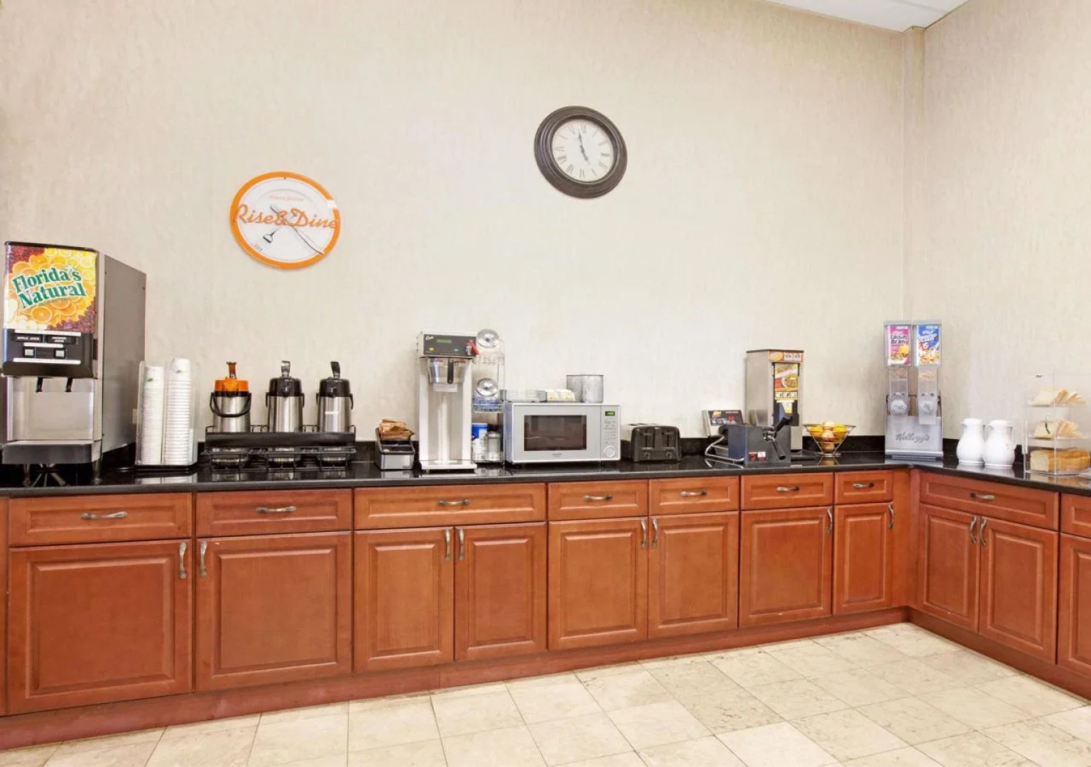 Travelodge by Wyndham Bellmawr