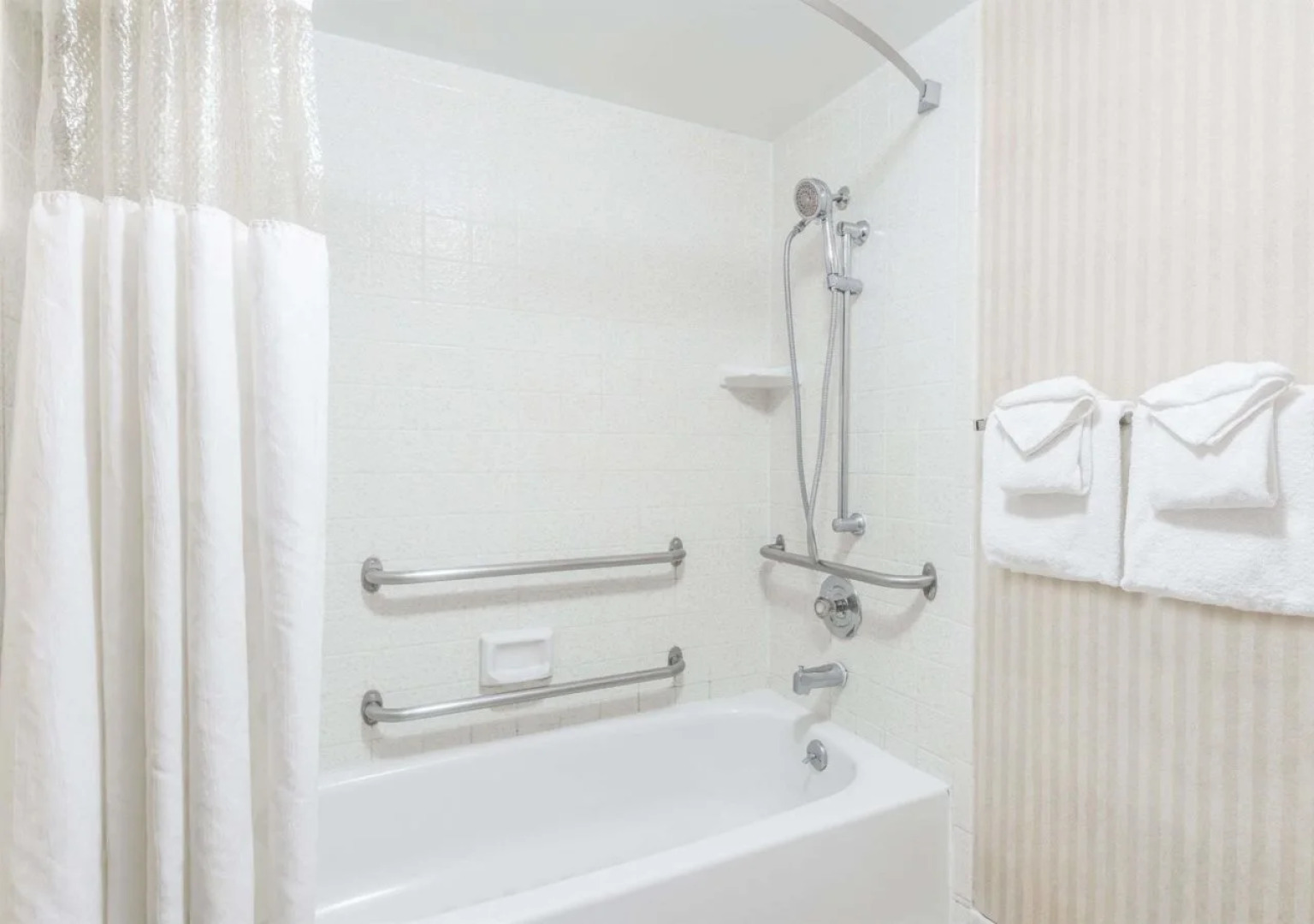 Ramada by Wyndham Xenia