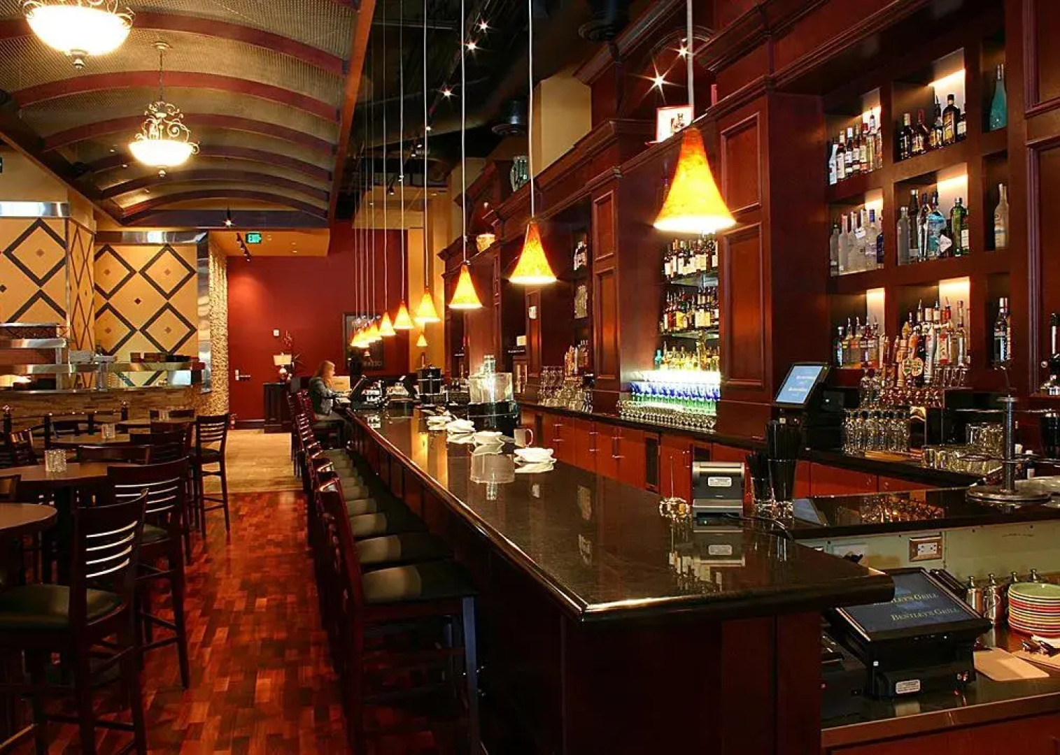 The Grand Hotel - Salem