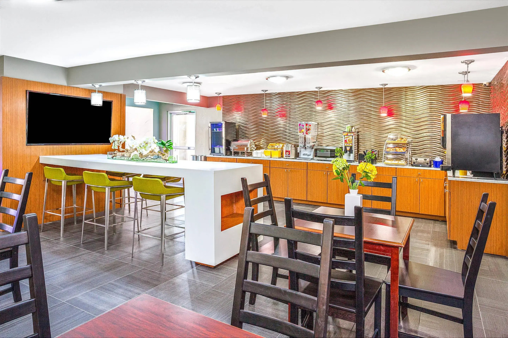 Arya Inn & Suites Farmers Branch