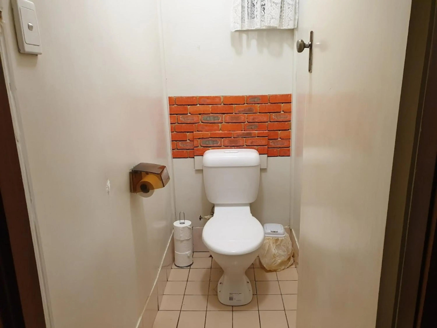 WOODY Pt - AMAZING 1970's SHARE HOUSE BY THE SEA-3 rooms available!