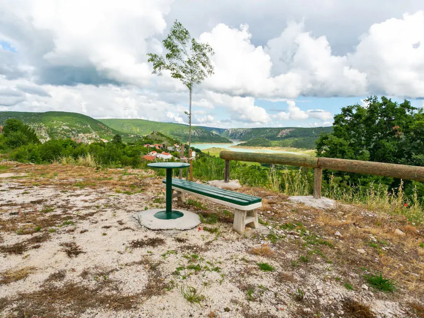 Home Near Red Lake in Ricice