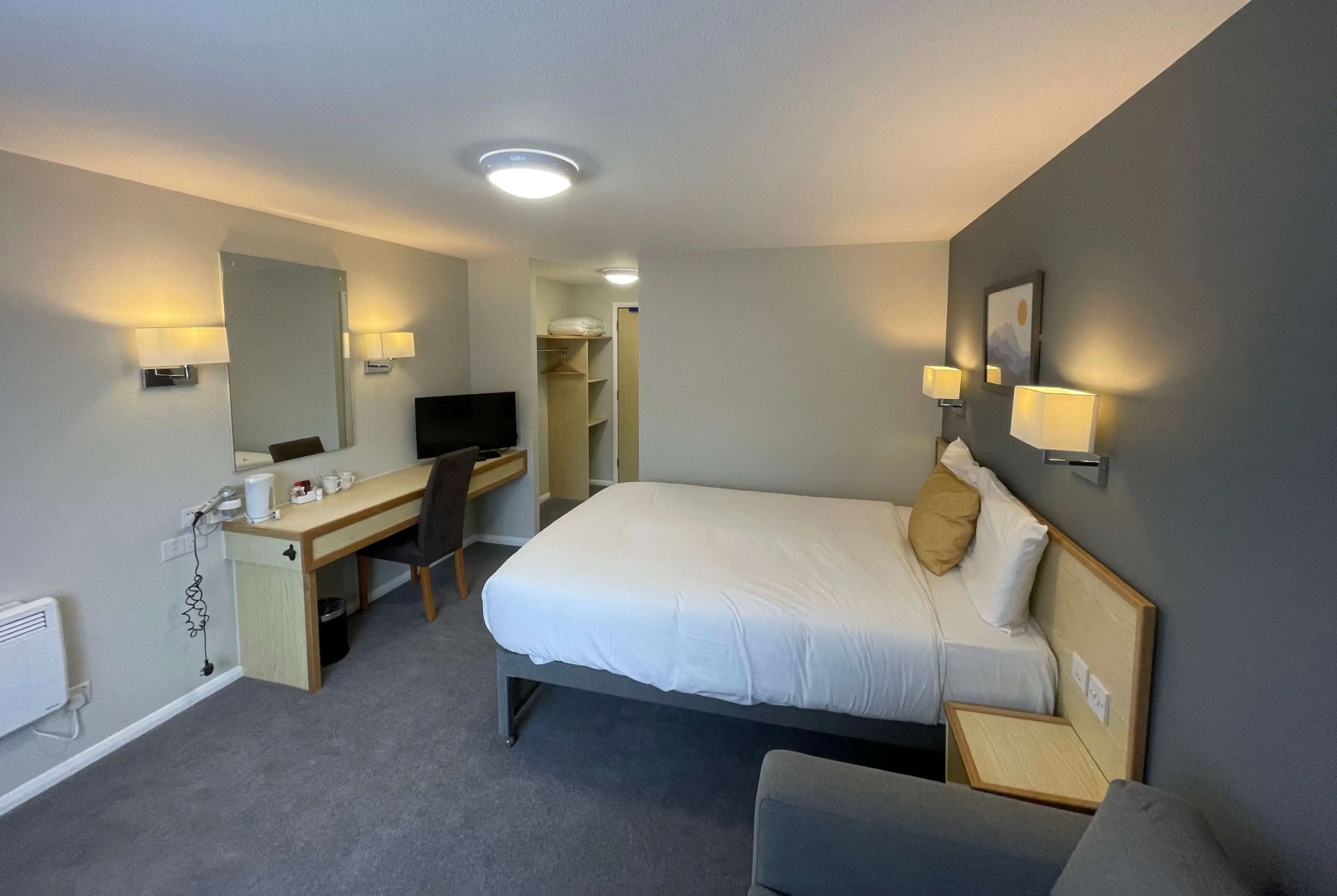 Days Inn by Wyndham Sedgemoor M5