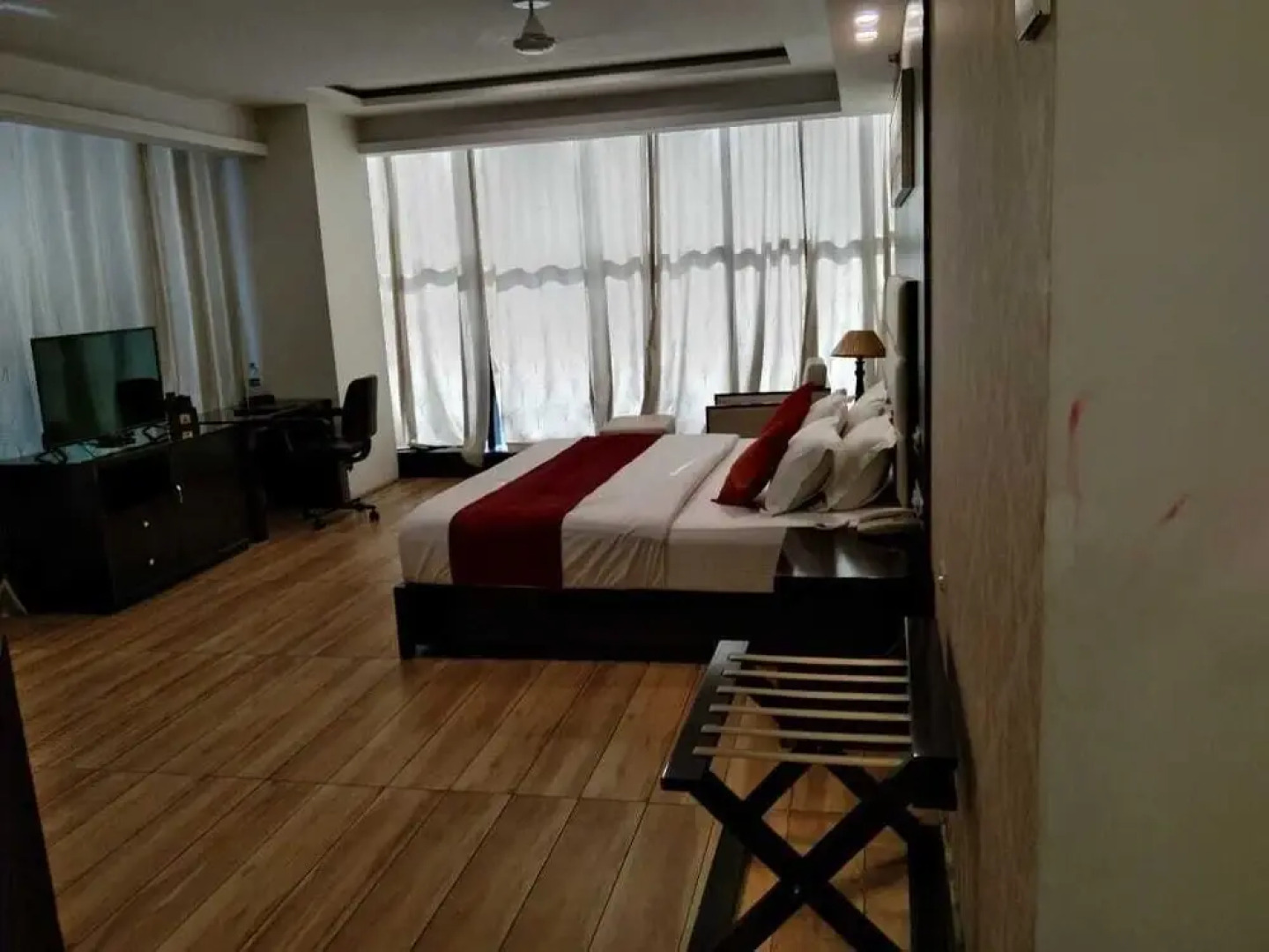 Hotel Ambassador Royale