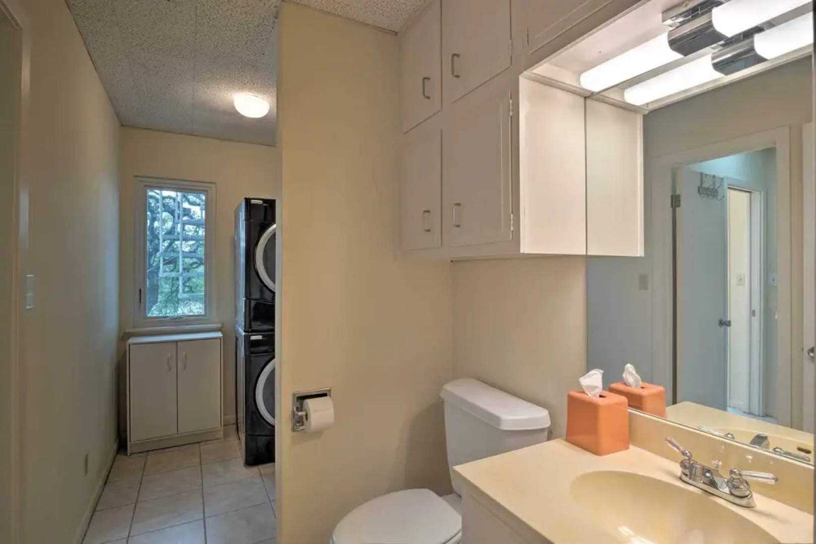 Spacious Lake Travis Home W/ Private Deck & Views!