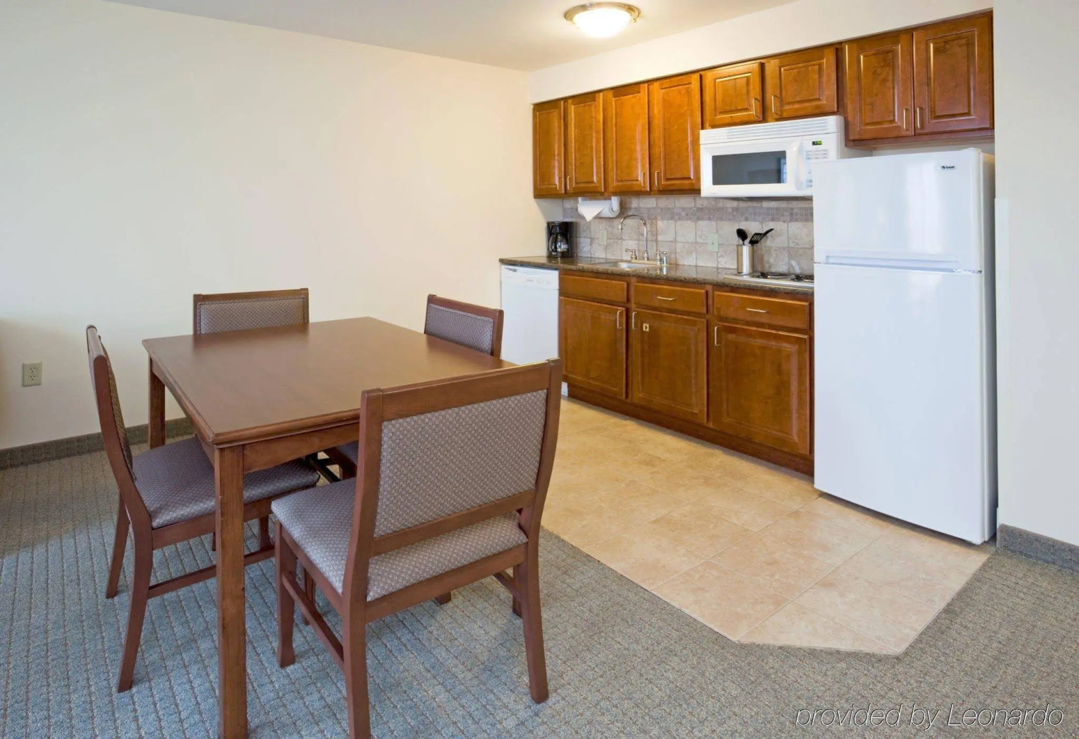 Staybridge Suites Milwaukee West-Oconomowoc by IHG