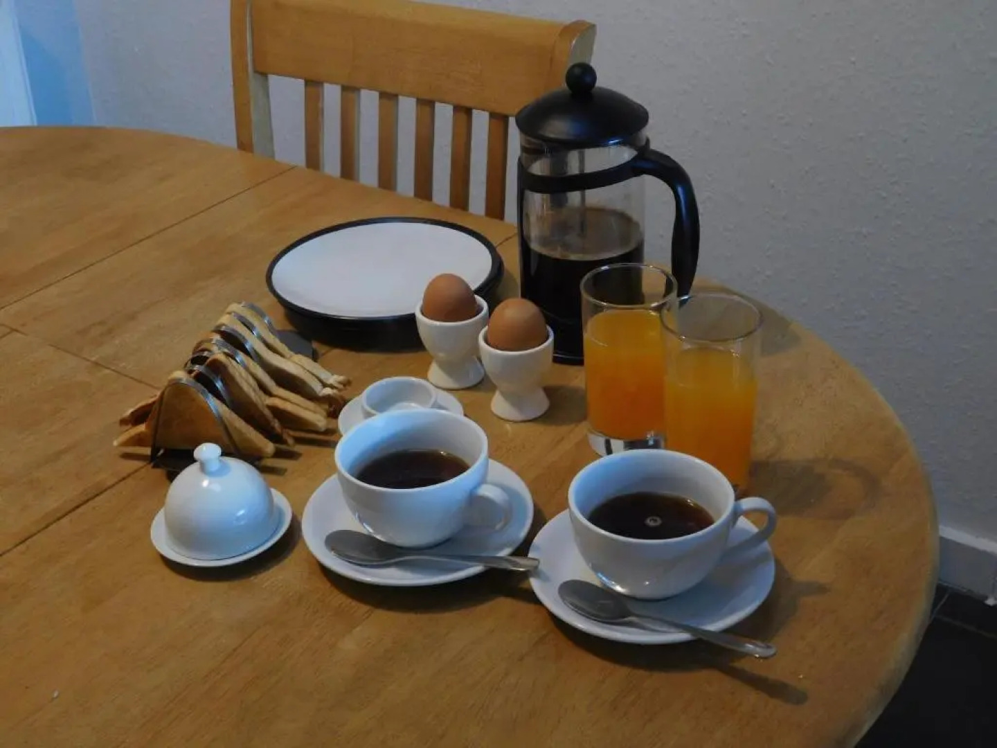 WELCOMEHOUSE close to east beach, shops, restaurants and RAF base