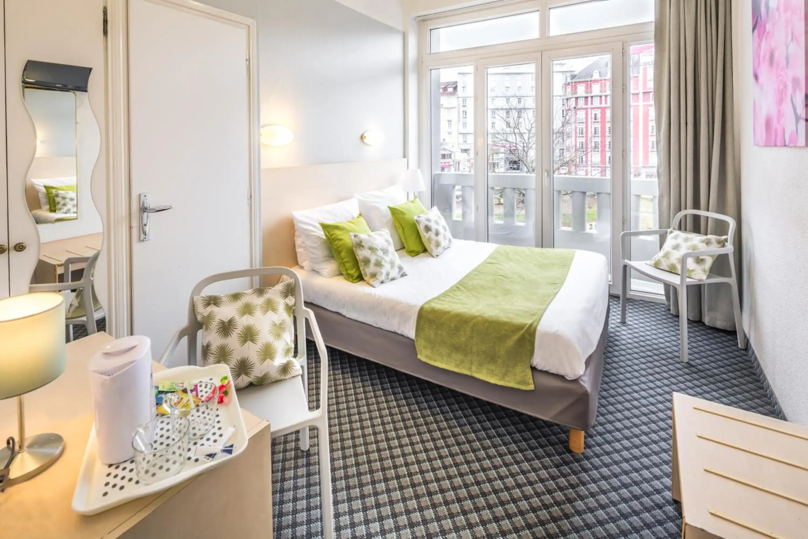 Hotel Notre- Dame de France