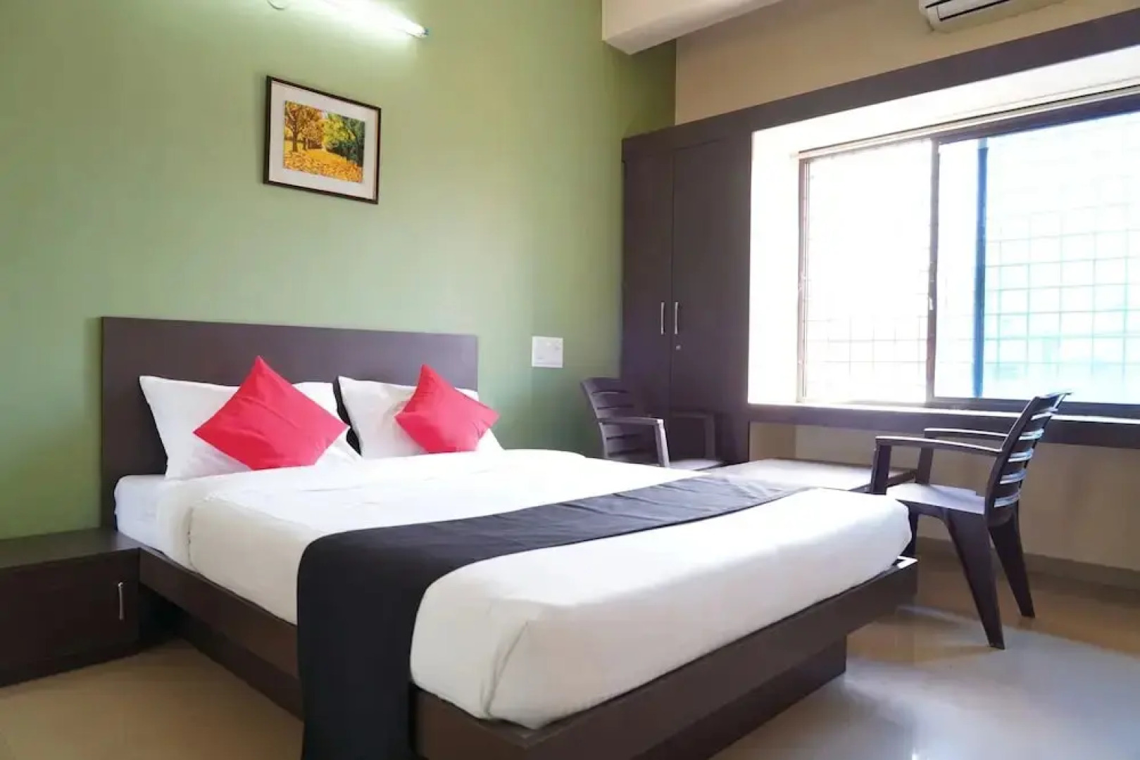 Chinthu Comforts by OYO Rooms