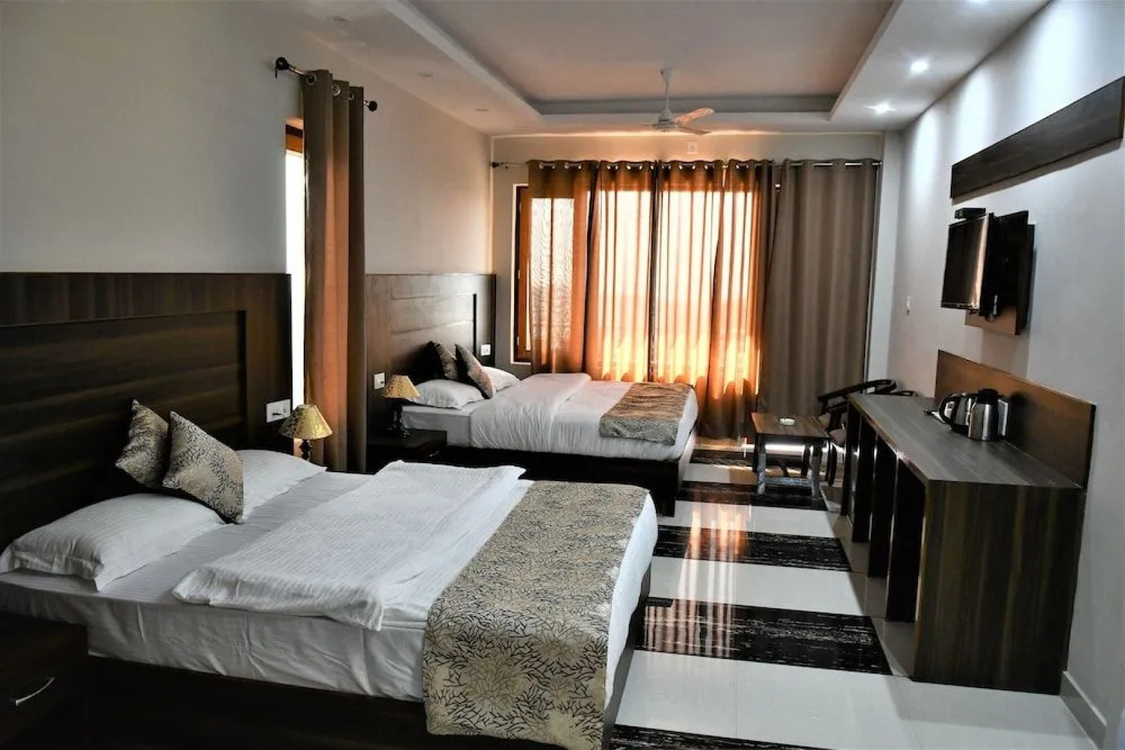 Hotel Flyers Paradise