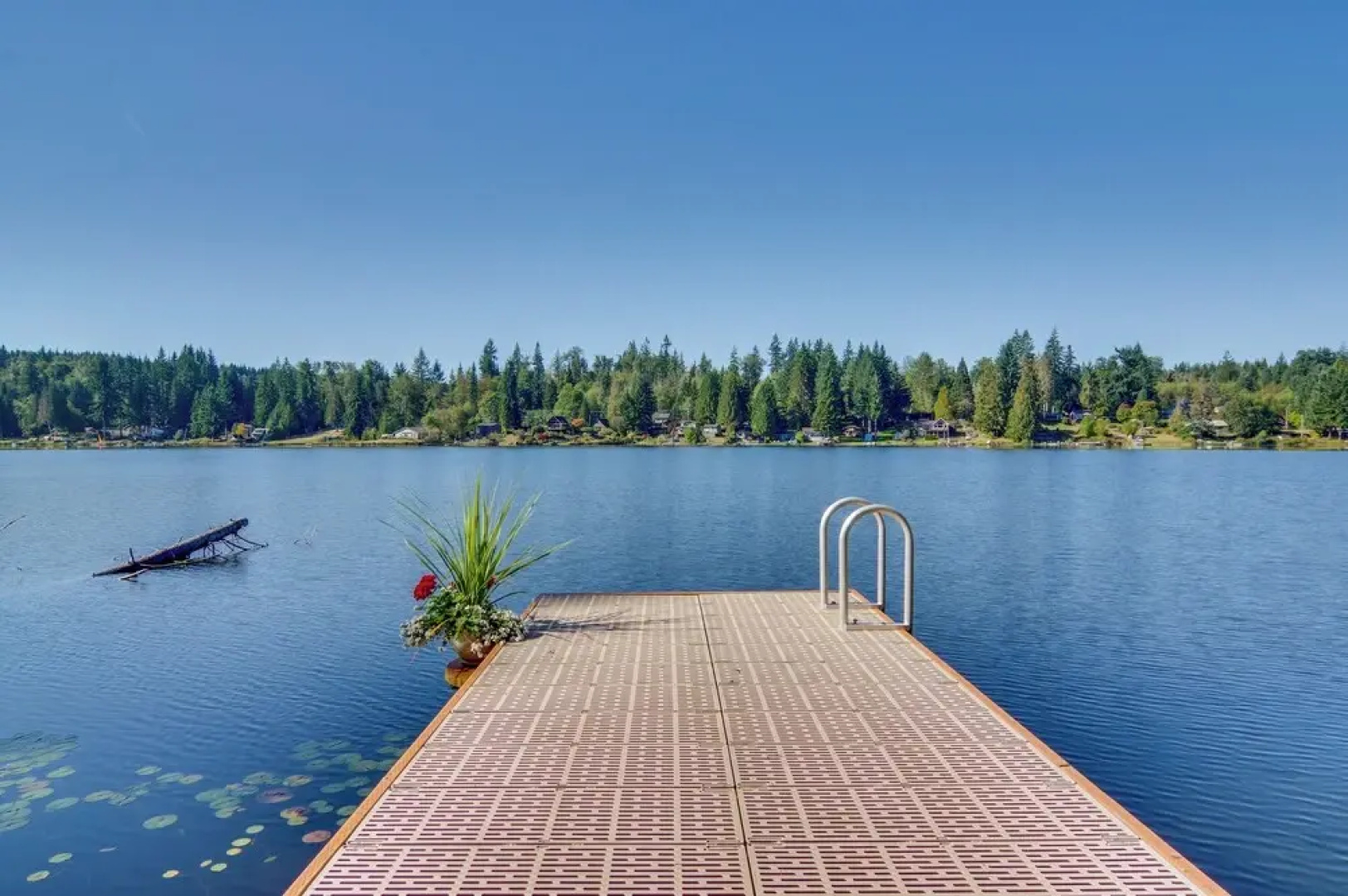 Lakefront Snohomish Cottage w/ Private Dock!