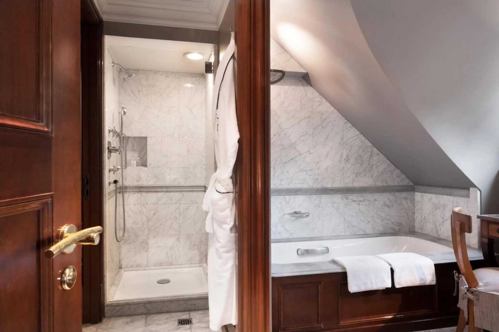 Schlosshotel Berlin By Patrick Hellmann