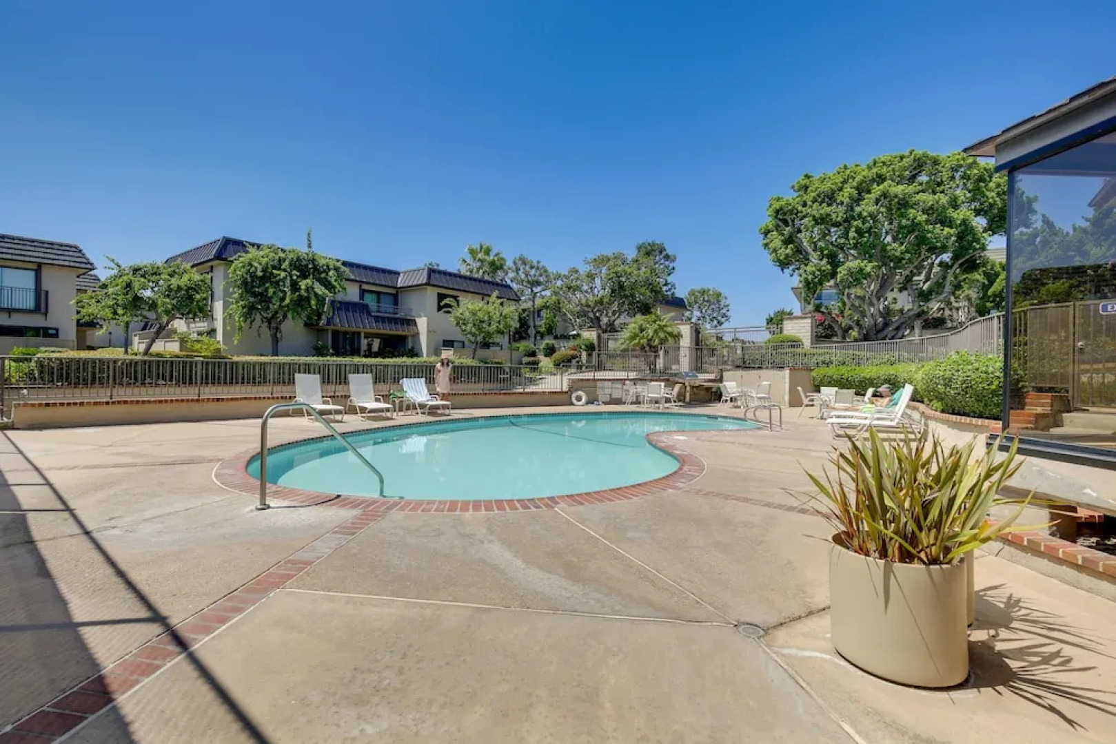 Solana Beach Condo w/ 4 Pools & Beach Access!