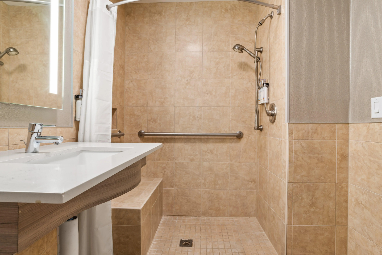 Holiday Inn Baton Rouge College Drive I-10 by IHG