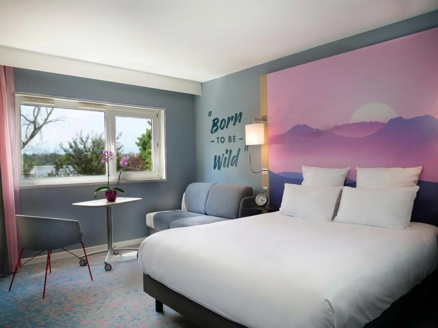 Zhuhai Charming Holiday Hotel