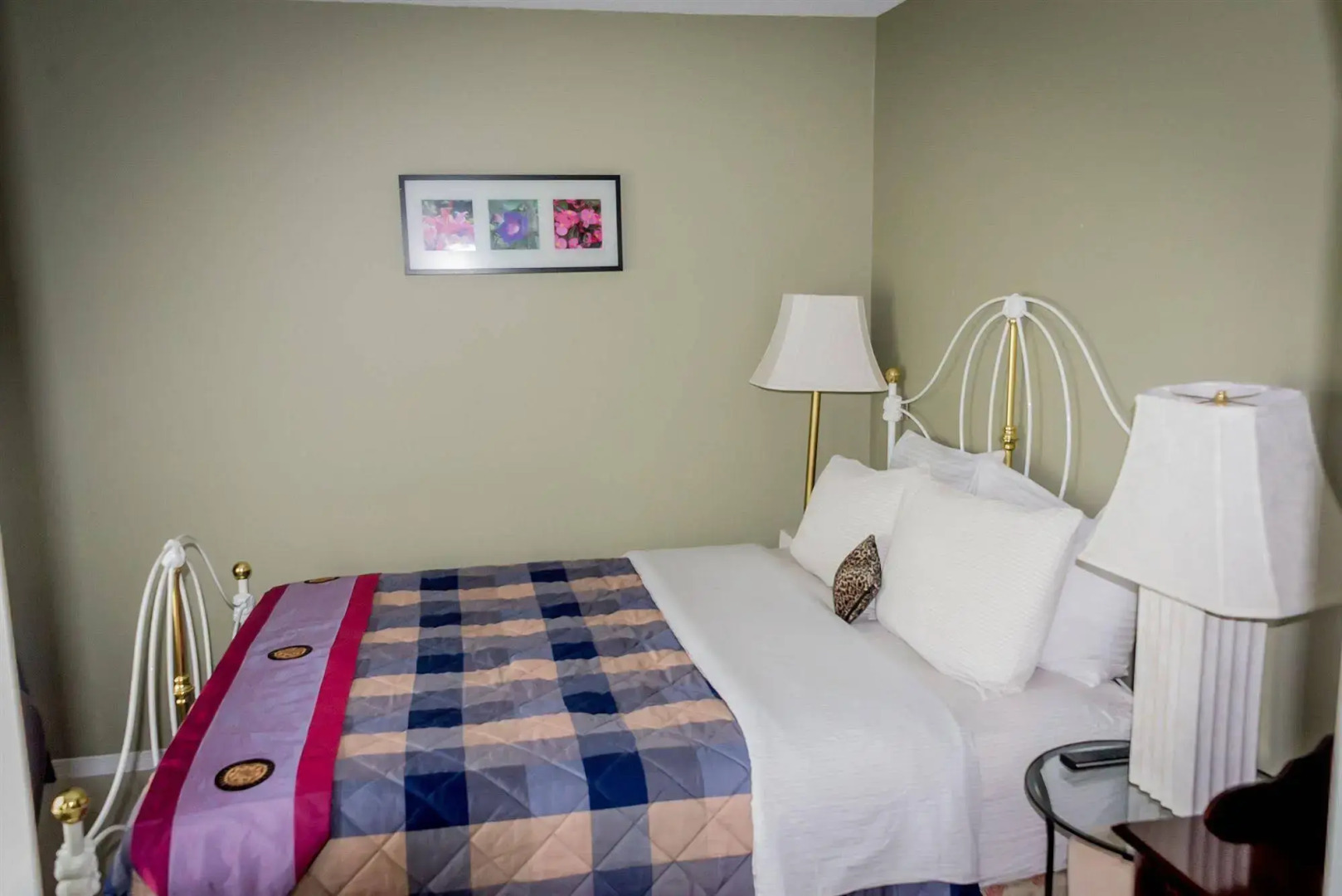 A La Villa Rivermead