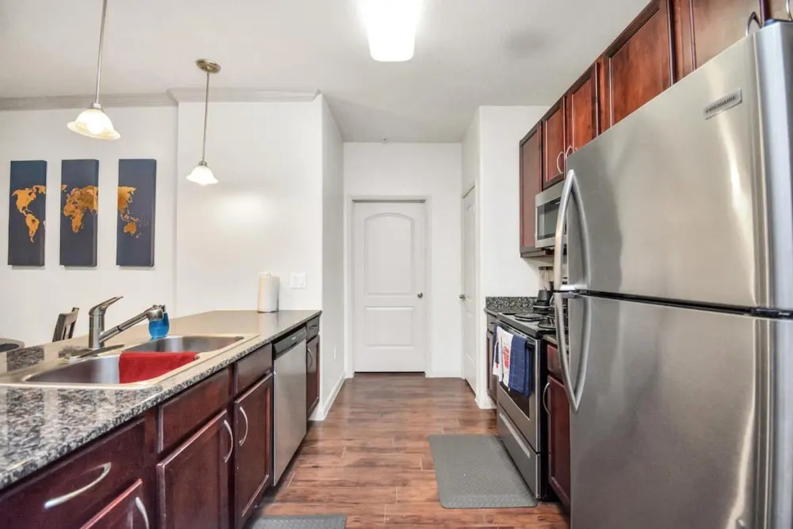 L Hirondelle Apart Hotel