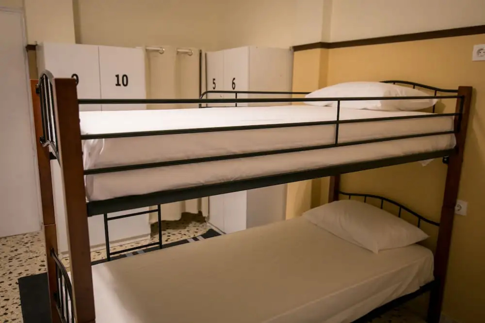 The Holy Rock - Hostel at meteora