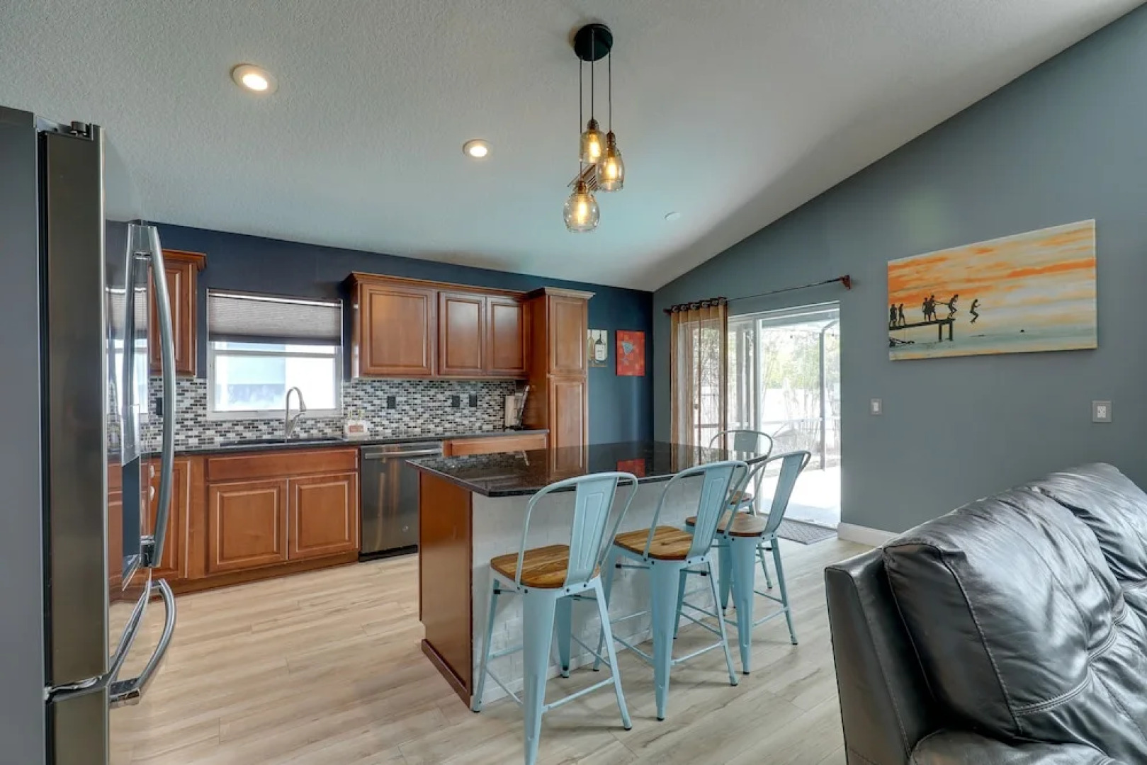 Bright Getaway w/ Ski Lake, 11 Miles to Dtwn Tampa