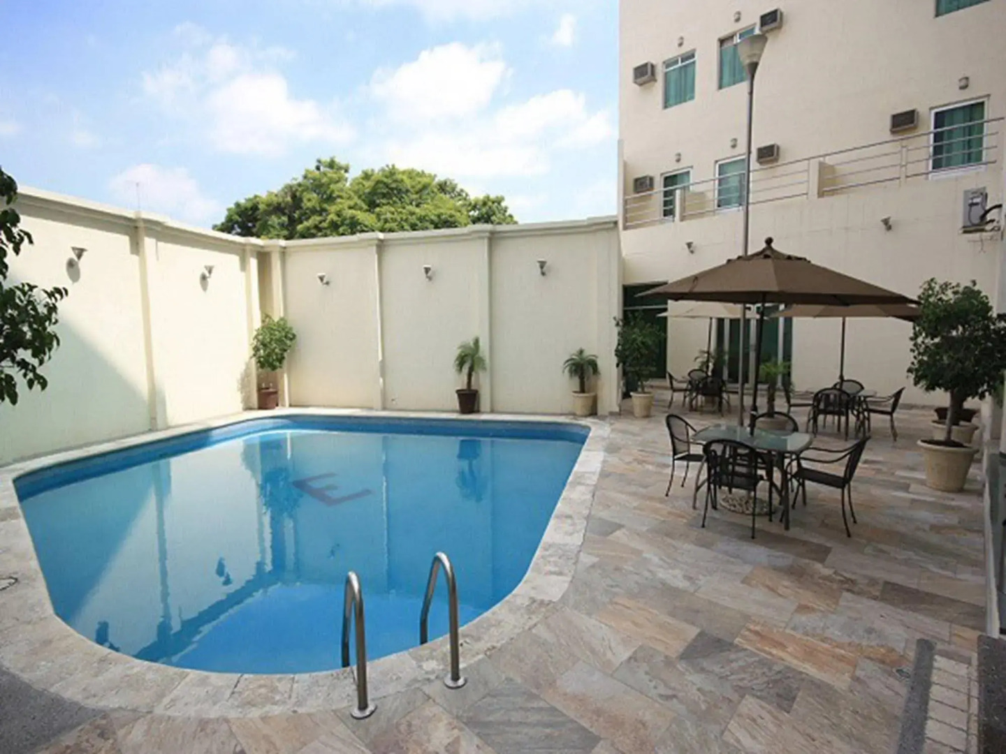 Enterprise Inn Poliforum