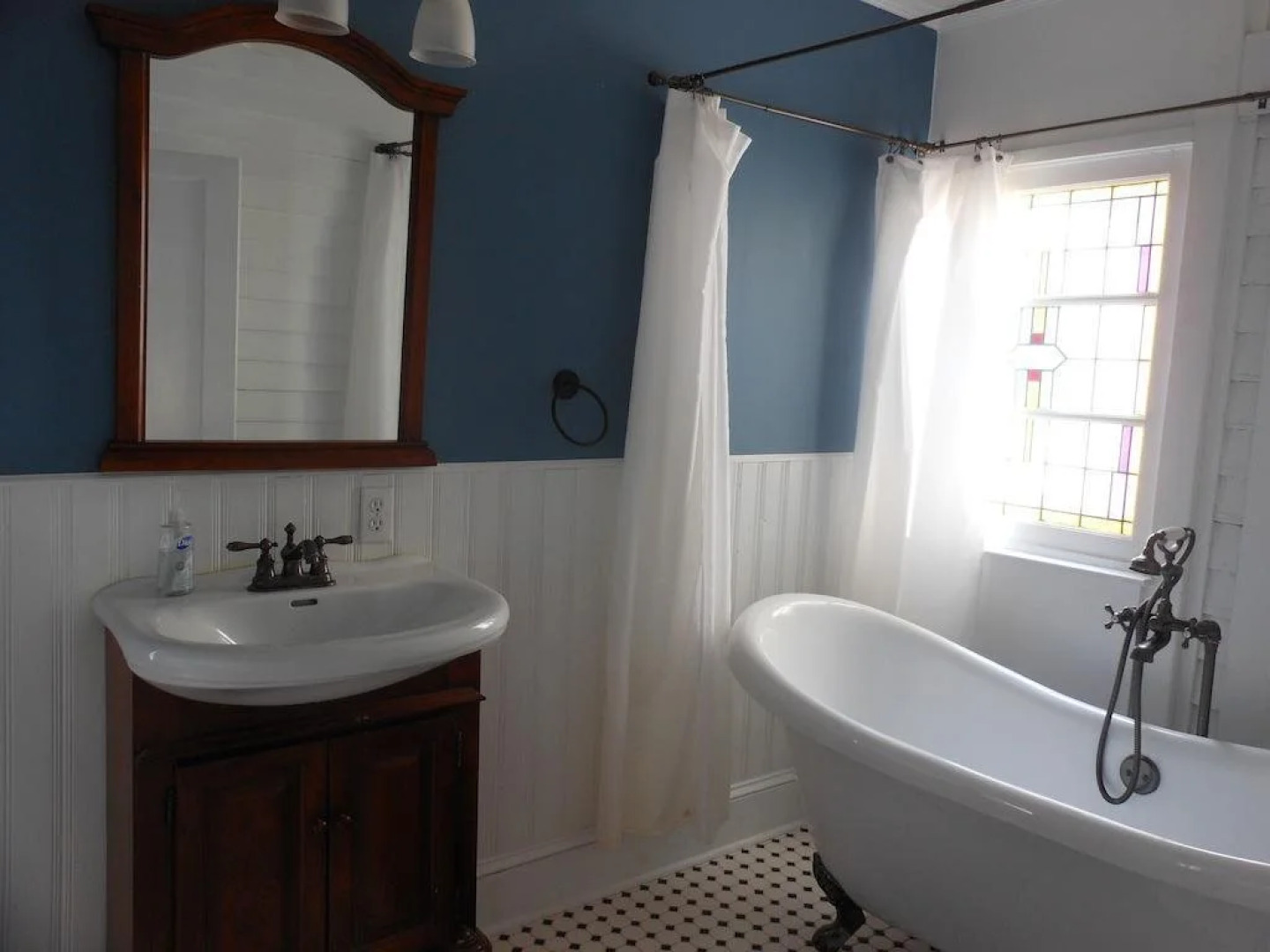 Miss Helens Guesthouse