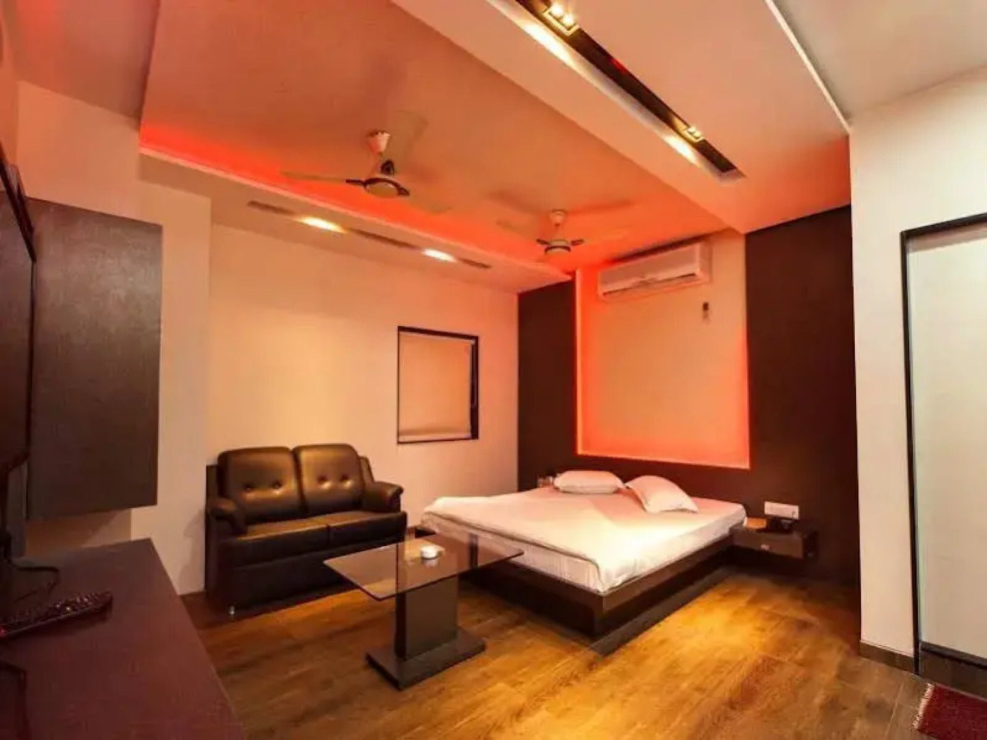 Vista Rooms at Sardar Bazar