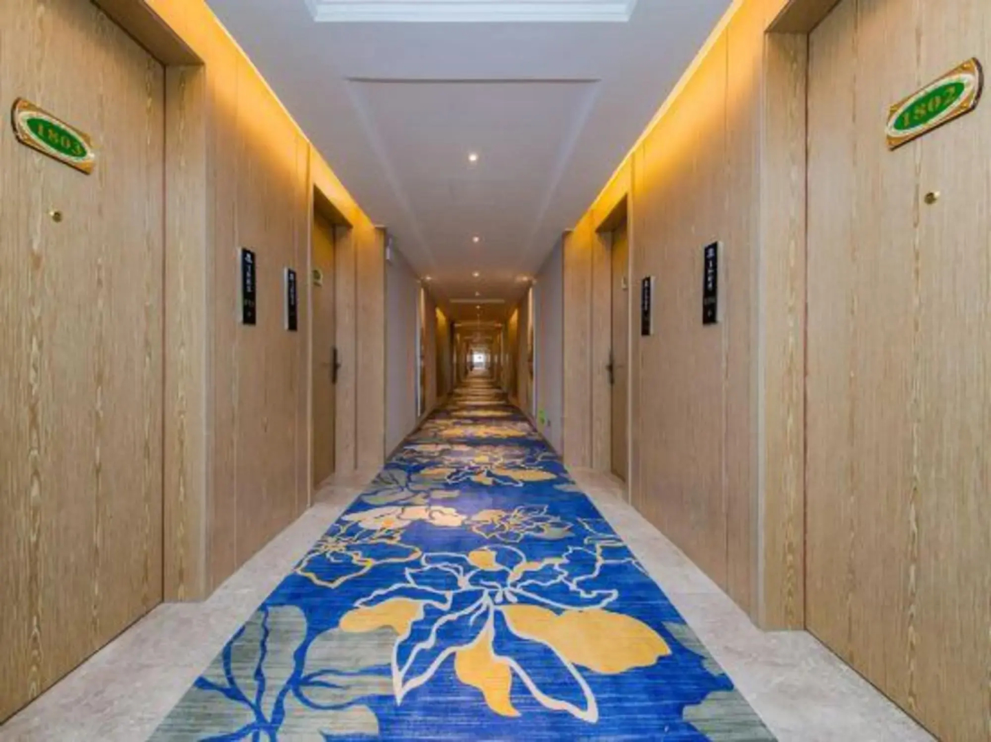 Weierna Hotel (Hanchuan Passenger Transport Center)