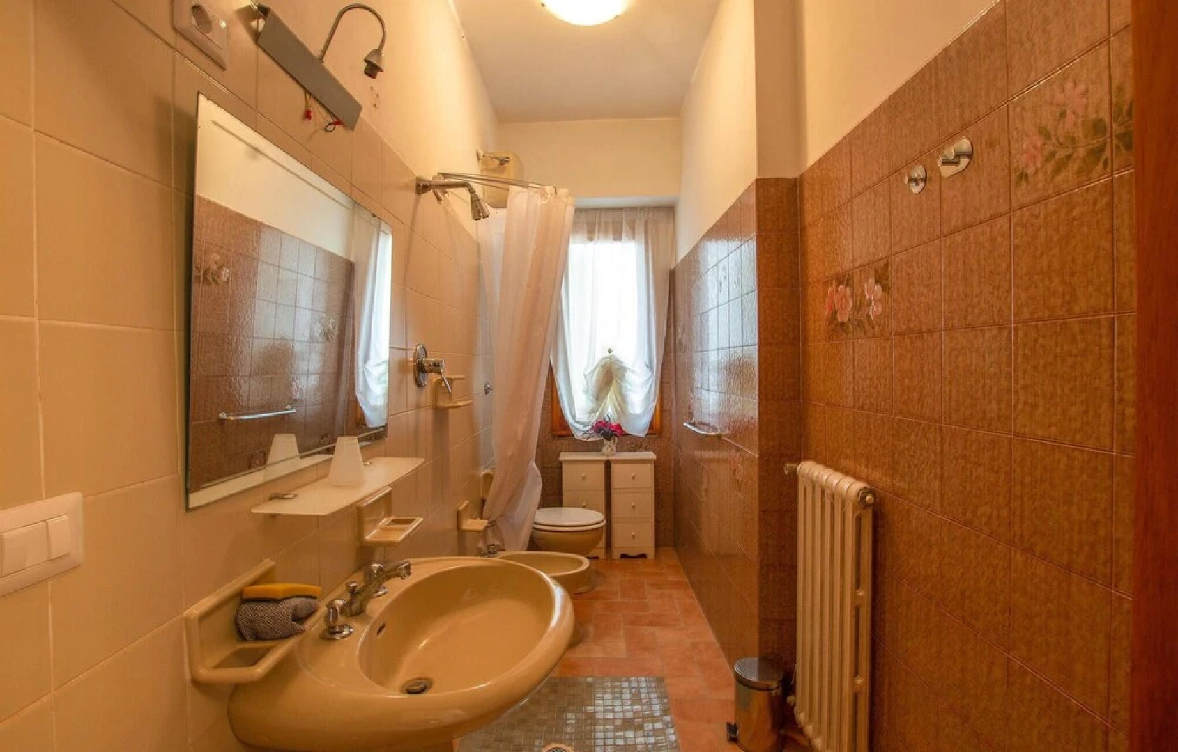 Beautiful Home in Londa With 2 Bedrooms and Wifi