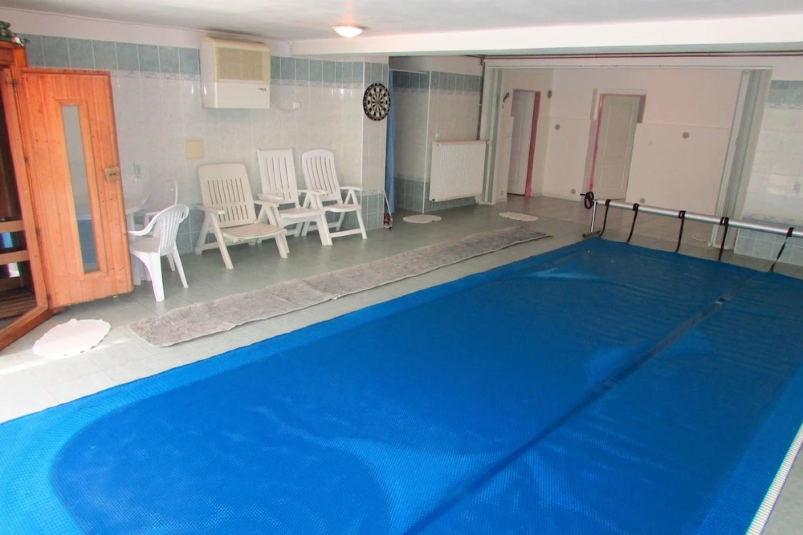 Villa with pool and sauna at Prague