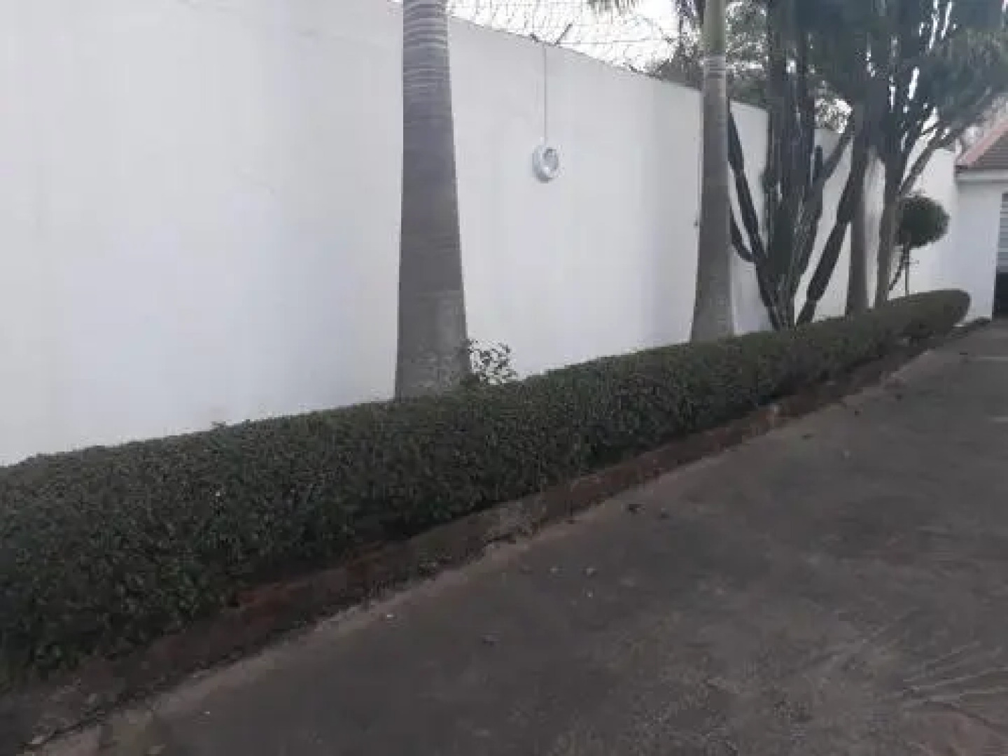 Hatfield Hotel And Suites