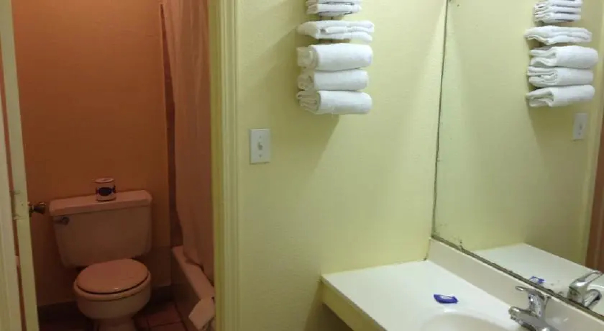 Super 7 Inn Siloam Springs