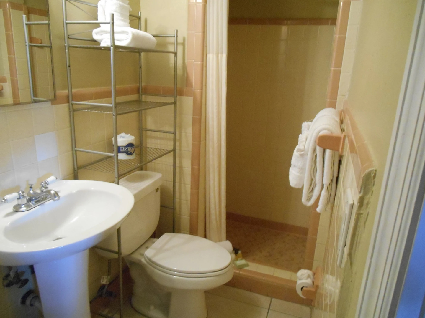 The Bayside Inn & Marina