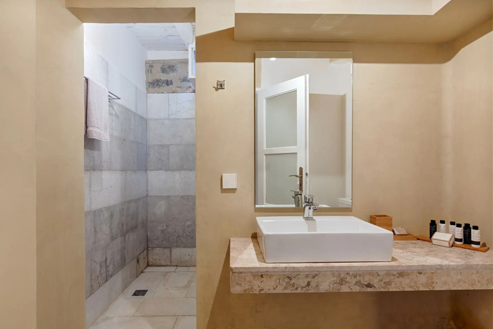 Aegila Boutique Hotel