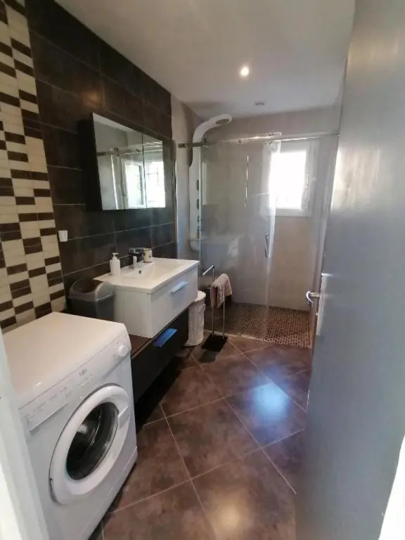 Bel appartement 76 m² dans maison avec vue mer