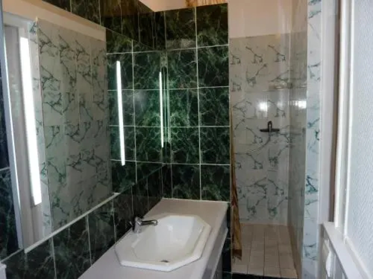 Hôtel-Résidence Le Grillon