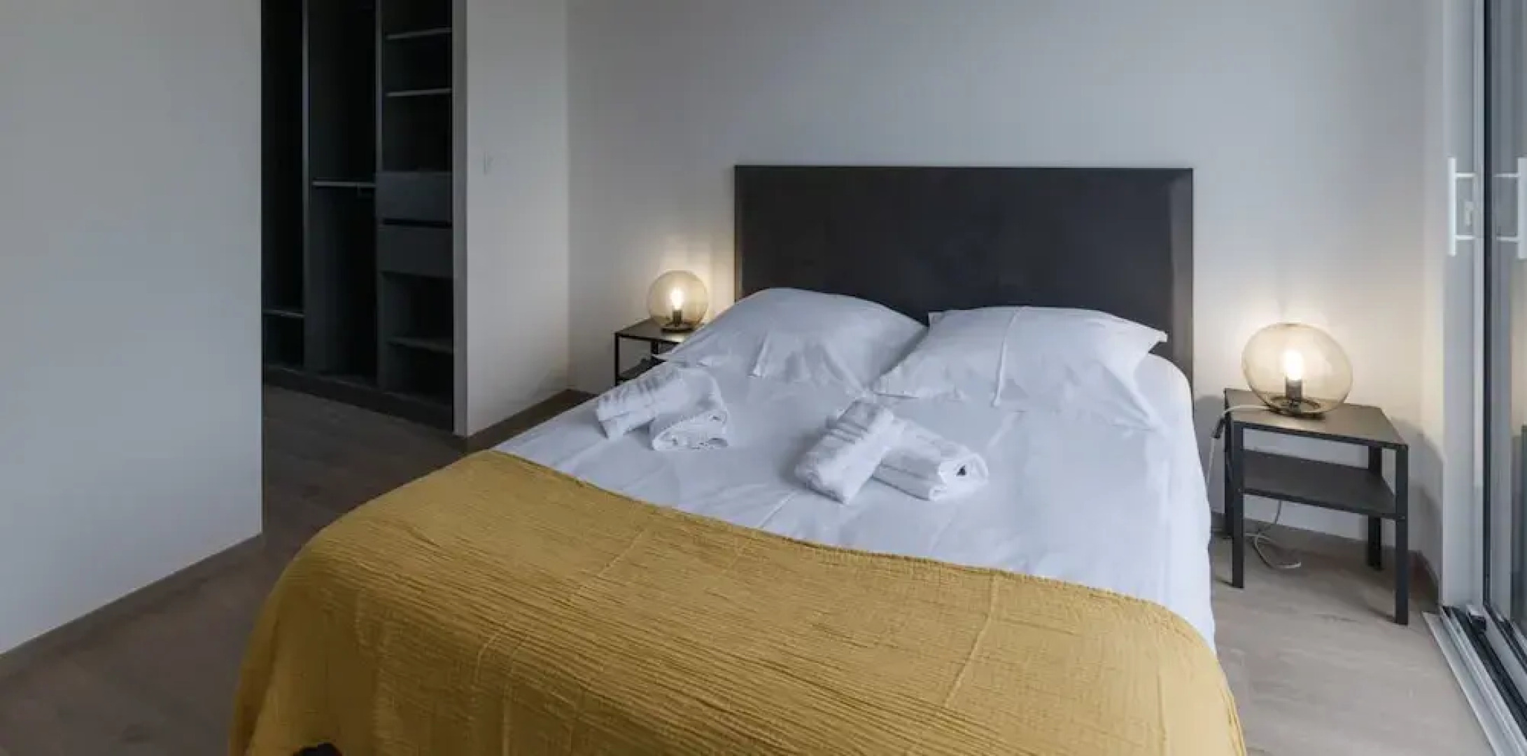 Pretty new House 2 Steps From the sea