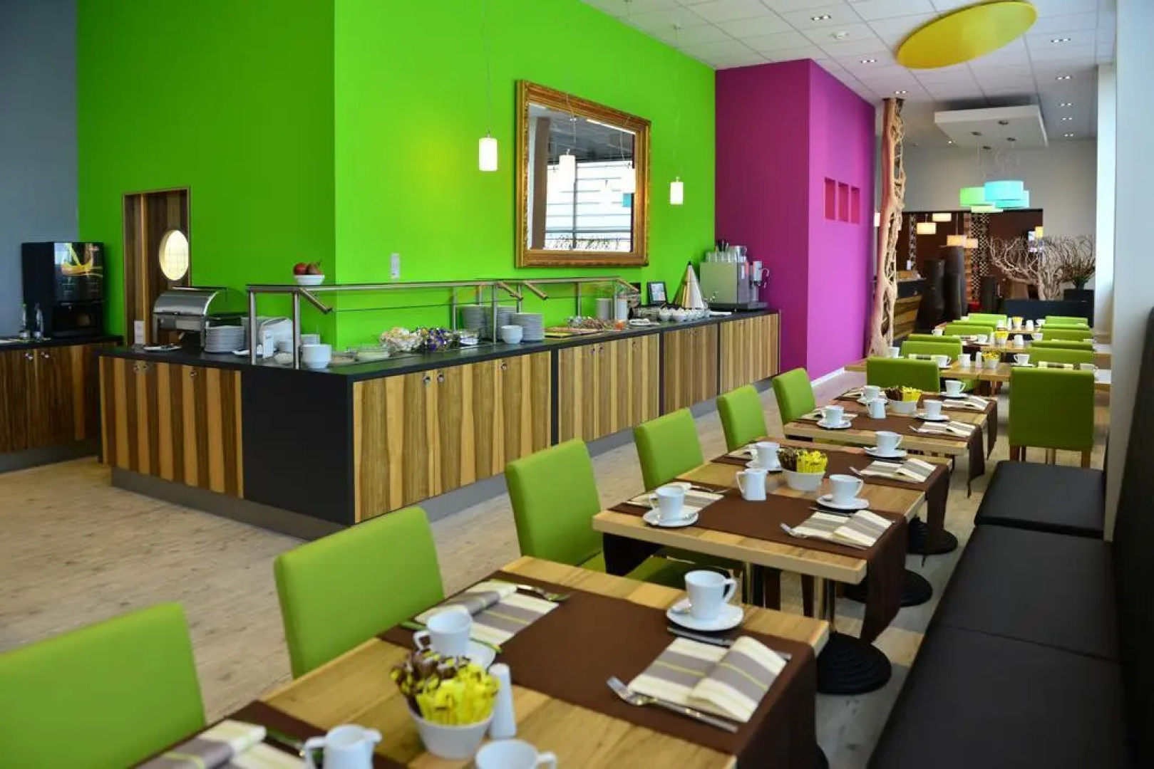AMH Airport-Messe-Hotel